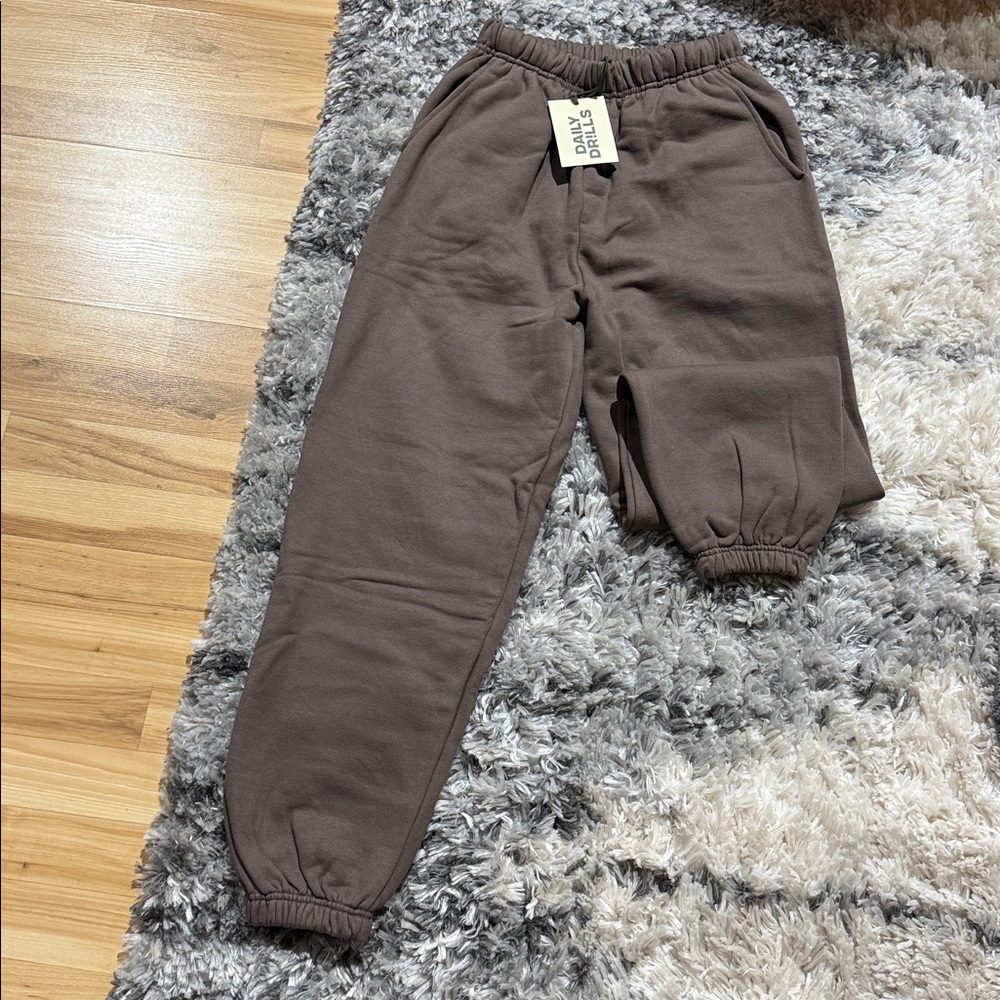 Daily Drills fleece joggers NWT